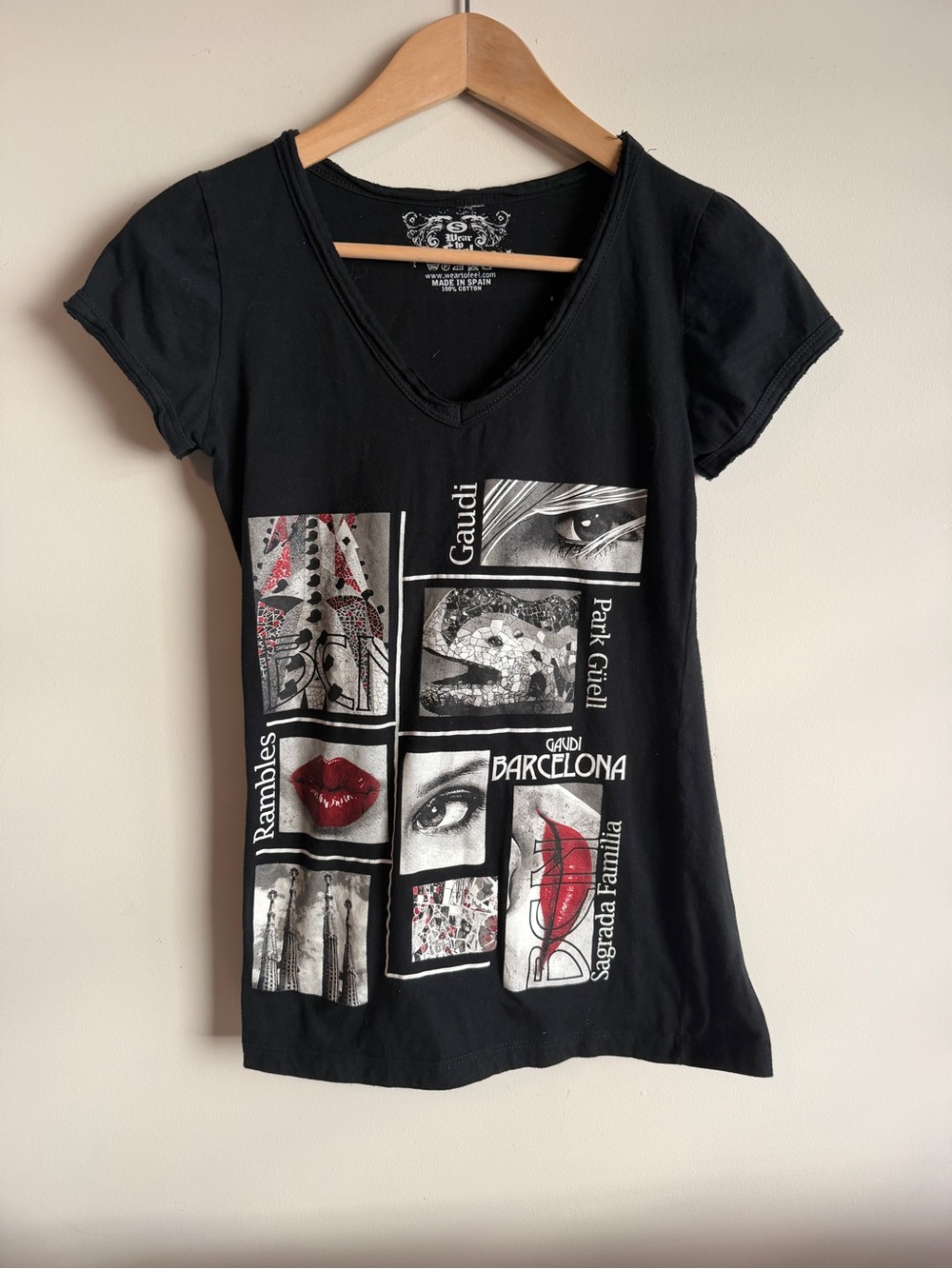 Y2K Barcelona Graphic V-Neck Tee - Black